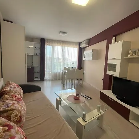 апартамент в подножието на стария град *